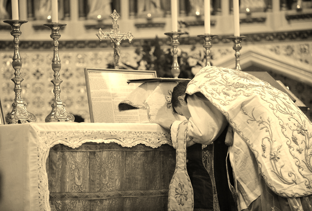 Akú tradíciu chceme: celú, alebo len liturgické spestrenie?
